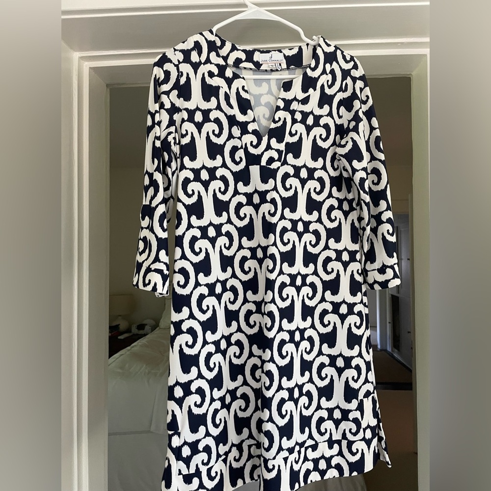 Like New Jude Connally Navy and White Dress Size S